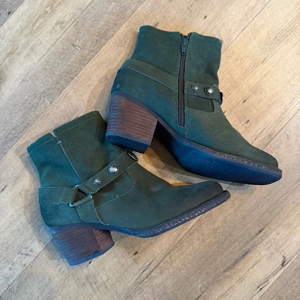 OTBT Dugas Forest Green Suede Ankle Boots